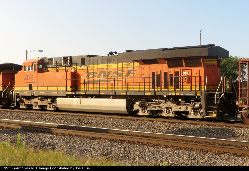 BNSF 6370